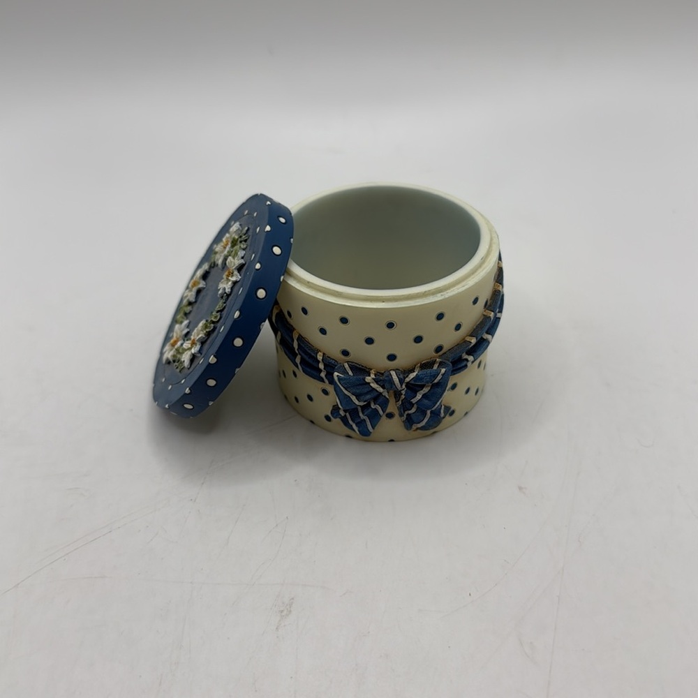 Vintage Sandy’s Closet Suzette Mini Blue Floral Decorative Trinket Jewelry Box